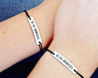 Roman Numeral Couples Bracelets His and Hers Engraved Custom Date, Matching Set of 2, Personalized Relationship Boyfriend Anniversary Gift