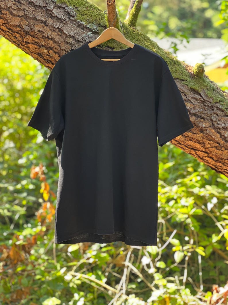 Thick Hemp T-Shirt: Organic Cotton Blend, Durable Fabric image 5