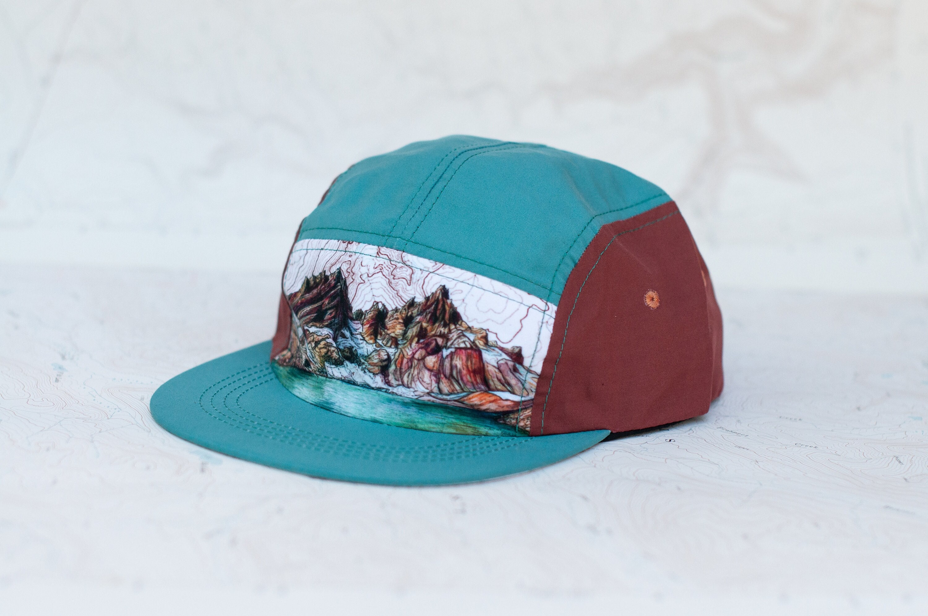 Broken Top 5 Panel Hat: Aqua Clay Mountain Art, Quick Dry