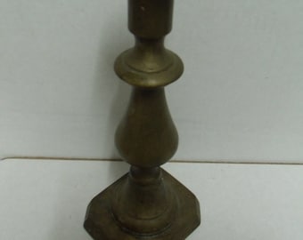 Vintage Bronze Candle Holder: Single Socket Table Decor