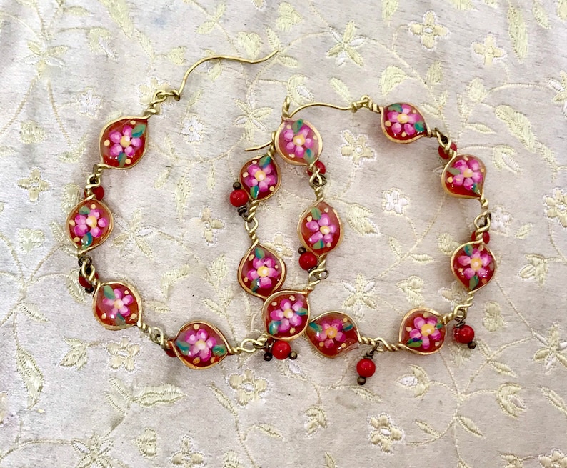 Lilygrace Hand Painted Flowers Handmade Wire Hoop Earrings with Resin and Coral Beads