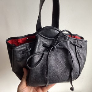 Cartera de cuero vintage - Accesorios de cuero de Jo Ann Page - Cuero de grano completo negro y rojo - Bolso de noche - Bolso de cuero - Fabricado en EE. UU.