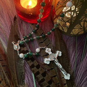 Behold the Holy Face | Traditional Catholic Rosary | Green Adventurine, White Shell, Antique Center of Jesus, St. Benedict Crucifix | Prayer
