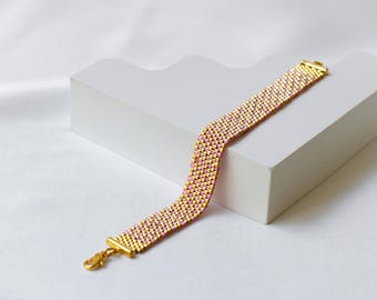 Pulsera de cuentas de semillas de oro rosa: joyería ajustable hecha a mano