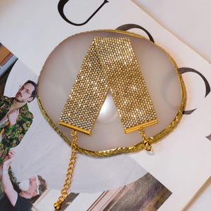 Bracciale con perline beige Bracciale con perline Bracciale regolabile Bracciale fatto a mano Bracciale importante Bracciale con oliva brillante Confezione regalo di compleanno