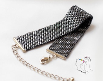 Pulsera de cuentas de hematita hecha a mano: joyería gris ajustable