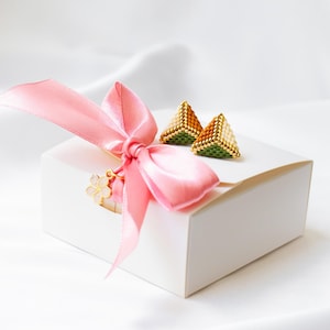 Verde Oro Beige Marrone Perline Orecchini a bottone Orecchini a triangolo Orecchini con perline Orecchini fatti a mano Orecchini multicolori Confezione regalo di compleanno