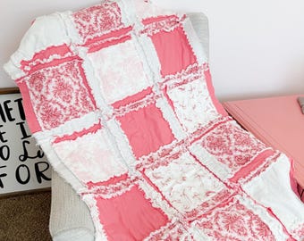 Coral White French Toile Rag Quilt – Shabby Chic Baby Girl Crib Bedding, Baby Girl Quilt | Pink Bows Quilt | Pink Bow Bedding