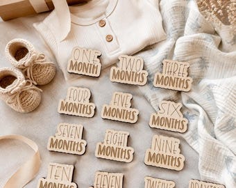 Wooden Baby Milestone Cards, Monthly Milestones Set, Newborn Photo Prop