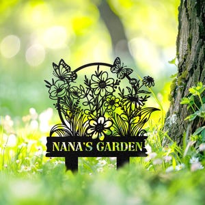 Custom Metal Garden Sign, Yard Sign,Yard Art, Personalized Garden Name Sign, Lawn Decor, Outdoor Sign, Garden Decor, Gift for mom Grandma