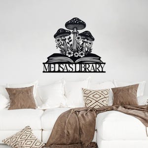 Letrero de metal personalizado para biblioteca, letrero para estantería, letrero de libro personalizado, letrero de ratón de biblioteca, arte de pared con forma de hongo, arte de pared de metal con forma de libro floral, decoración del hogar