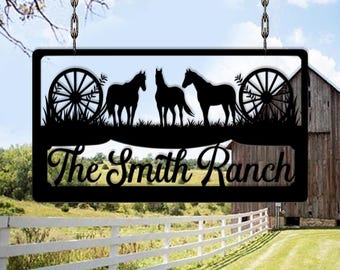 Custom Ranch Sign with Horses, Personalized Farm Sign, Horse Farm Custom Metal, Ranch Name Sign with Horse, Gift for Farm, Equestrian decor