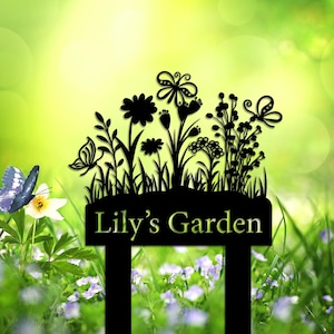 Custom Garden Sign, Flower Design Personalized Metal Garden Sign, Gardener Name Sign, Yard Sign, Gift for her, Porch Decor, Garden Decor