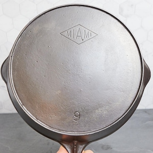 Favorite #9  Miami Piqua Ware Cast Iron Skillet Diamond Pattern Logo: Scarce Antique Pan
