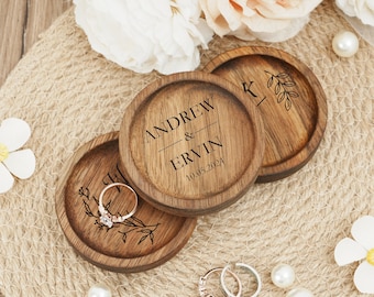 Personalized Wedding Ring Dish, Custom Round Wood Ring Dish, Engagement Ring Holder, Wedding Gift, Anniversary Gifts, Gifts for Newlywed