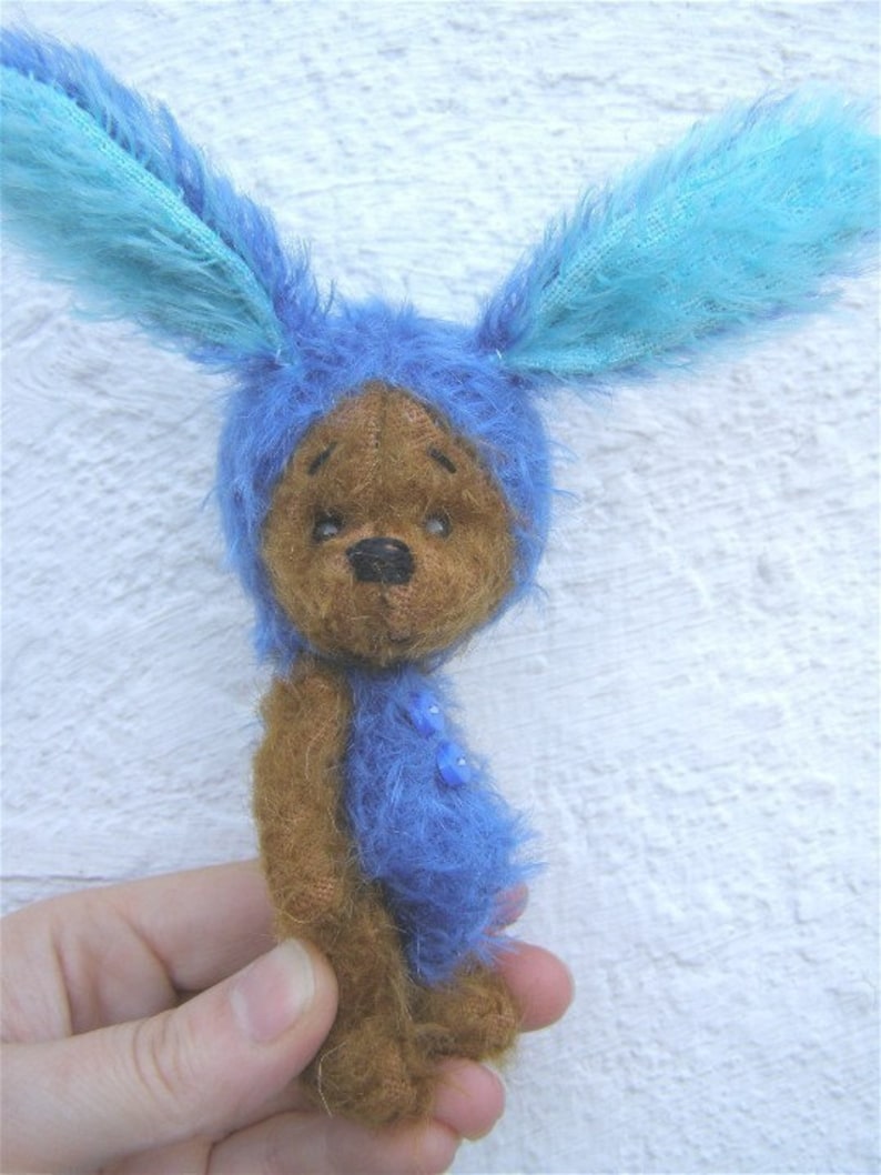 BloohBun E pattern 4.25 inch bunny bear image 2