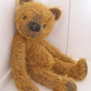 Hubert an 11 inch bear pattern/ PDF - E pattern