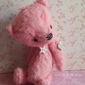 PDF E-pattern for Tootie Frootie a 3.5 inch viscose mini bear by Cat Maessen