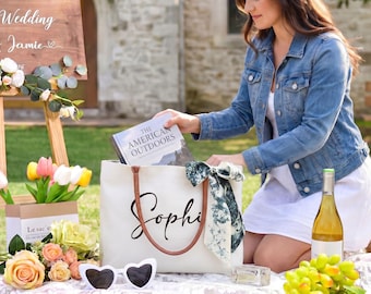Bridesmaid Tote Bags, Personalized bridesmaid bags, bridal party, bridesmaid gifts, maid of honor tote, custom bridesmaid tote bags, Tote