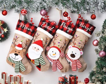 Medias navideñas, medias navideñas tejidas 2025, medias navideñas familiares bordadas, decoración navideña, regalo navideño para la familia, decoración navideña