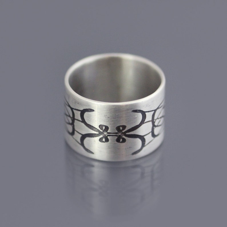 Etched Sterling Silver Flourish Band image 3