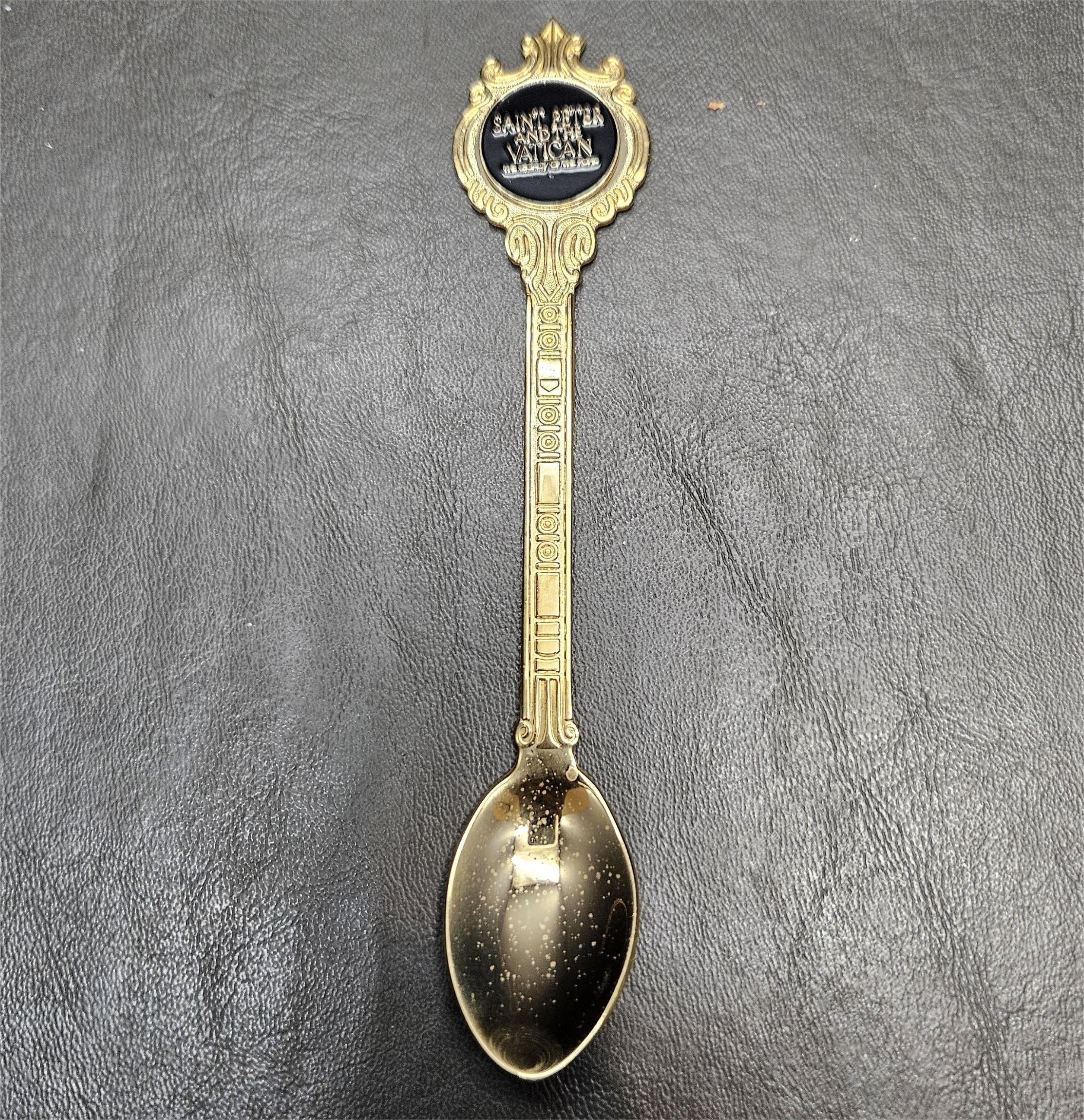 Vintage Saint Peter and the Vatican Souvenir Spoon (7802)