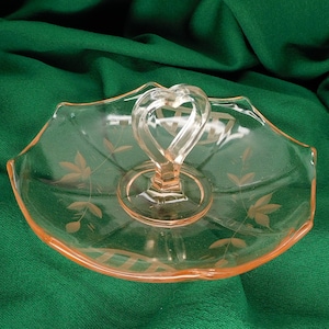 Vintage Pink Glass Small Serving Dish with Heart Handle, Dessert Plate (V69)