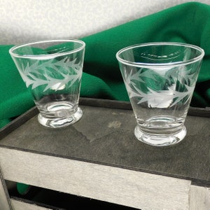 Vintage Sherry Glasses, Set of 4, Vine Pattern, Vintage Serving (V23)