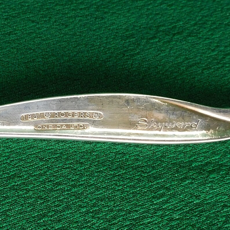 Vintage 1881 Rogers Oneida LTD Skyward Slotted Spatula ...