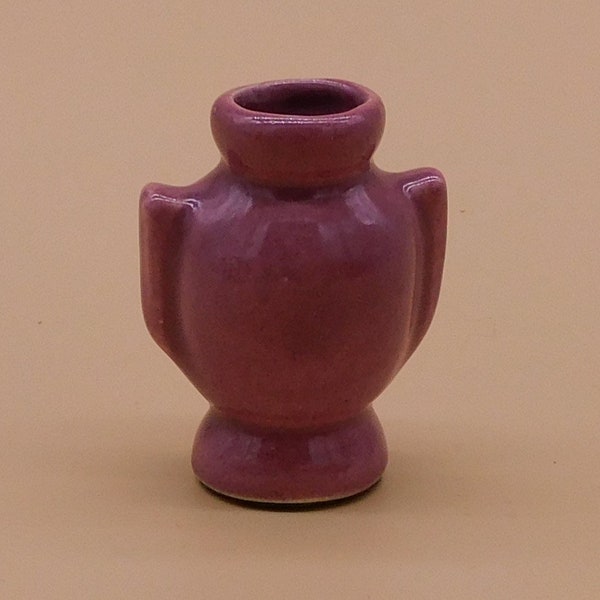 Vintage Cute Little Pink Vase, (R6)