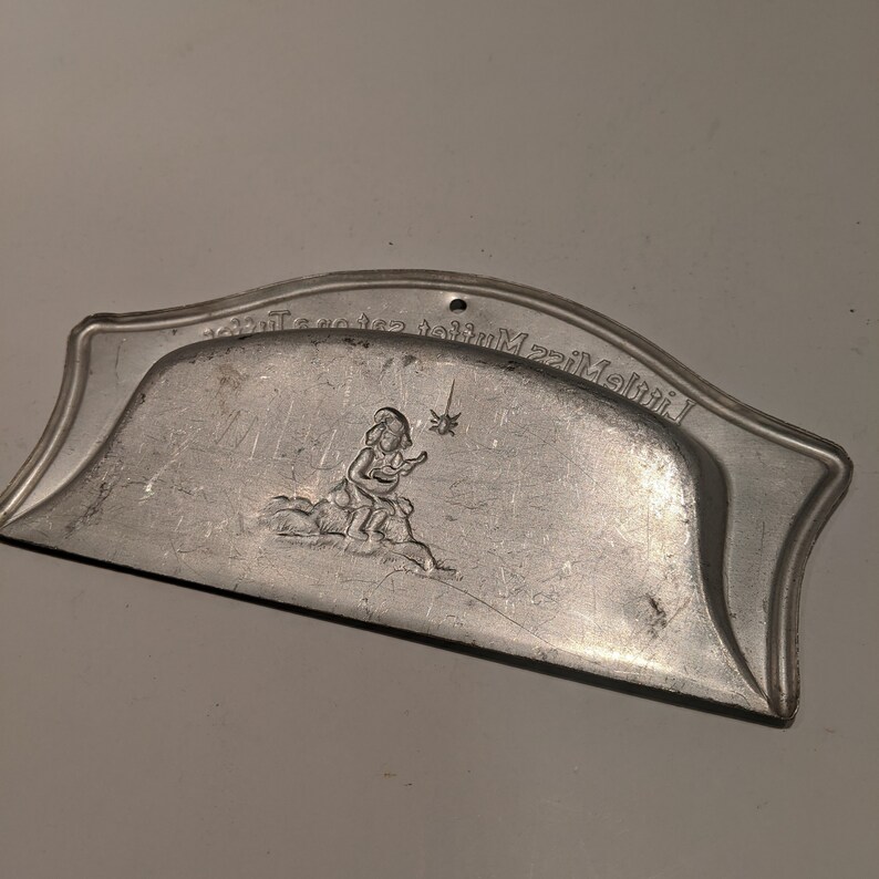 Vintage Toy Little Miss Muffet Table Dustpan Farmhouse Decor Vintage Toy Kitchen Decor 5776