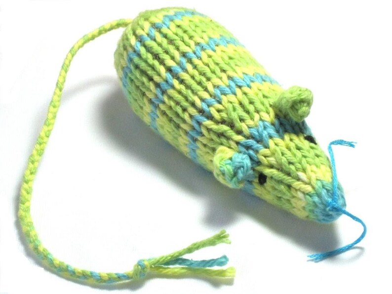 Knit Catnip Mouse Cat Toy in Bright Green and Blue Cotton image 2