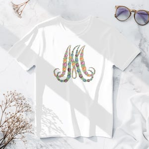 T-shirt monogramme Marie-Antoinette, haut en coton unisexe à la mode rococo, t-shirt reine française, vêtements imprimés graphiques vintage, Versailles