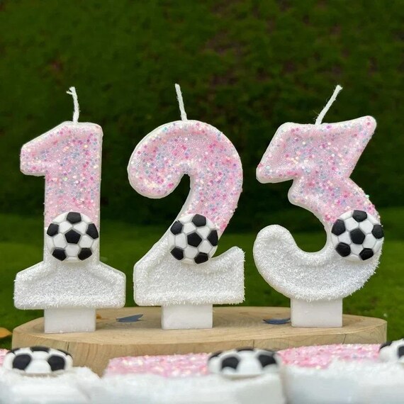 Geburtstagskerze Fußball-Zahl 8 – 6 Cm Hoch, Für Kuchen & Desserts, Bunt, Aus Wachs/Kunststoff