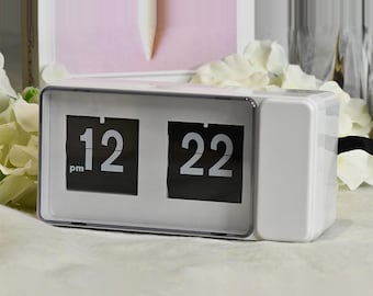 Vintage GE Flip Clock Lighted Dial Alarm Clock Woodgrain Mod