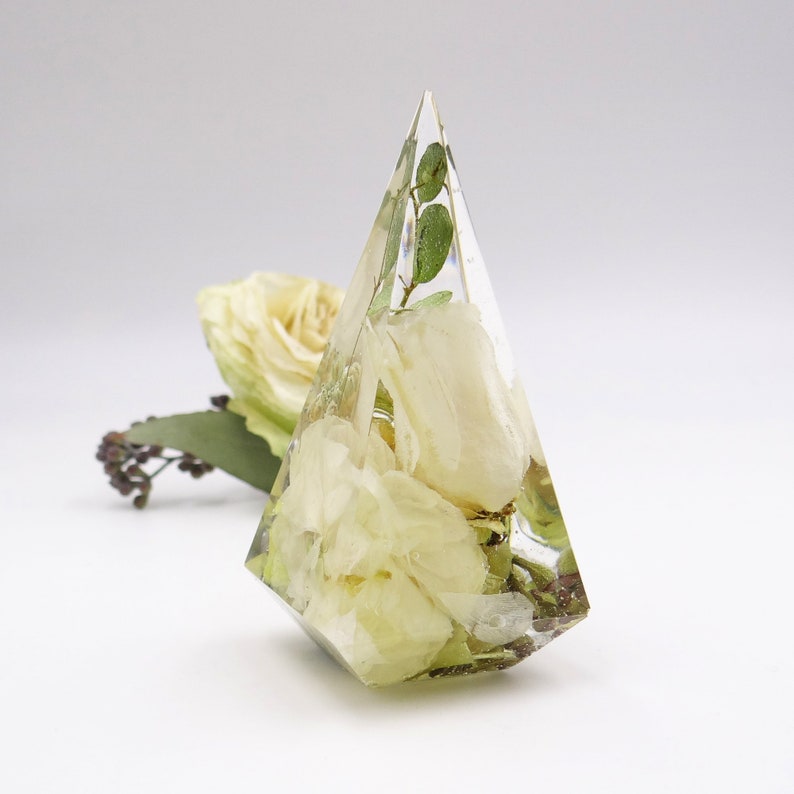 Wedding Bouquet Preservation, Ring Holder, Flowers in Resin, Personalized Gift, with YOUR Wedding Flowers,  Gift for the Bride, Bridesmaids