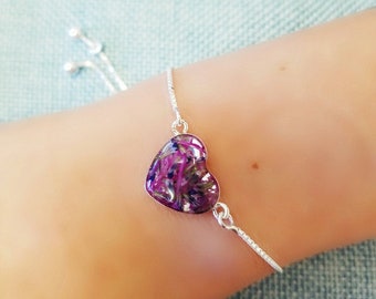 Dainty heart bracelet made with your memorial flowers - Wedding Bouquet Preservation - Memorial Flower - Pressed Flowers