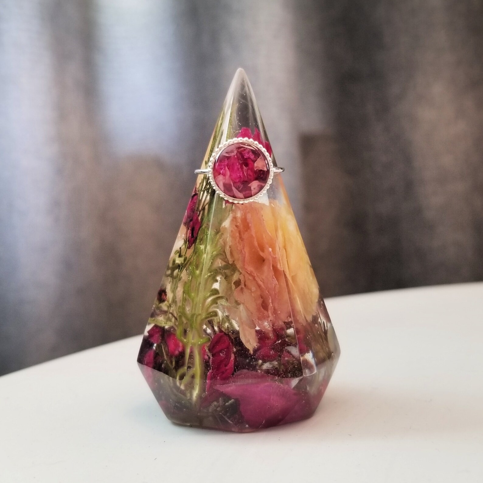 Wedding Bouquet Preservation Ring Holder Flowers in Resin Etsy