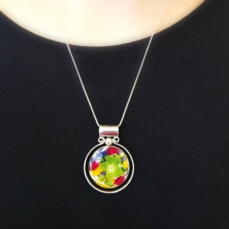 Resin Necklace With Pressed Flowers Made With Your Wedding Etsy