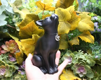 Moon Gazing Cat - Lucky Lunar Black Cat Sculpture - Concrete Garden Decor