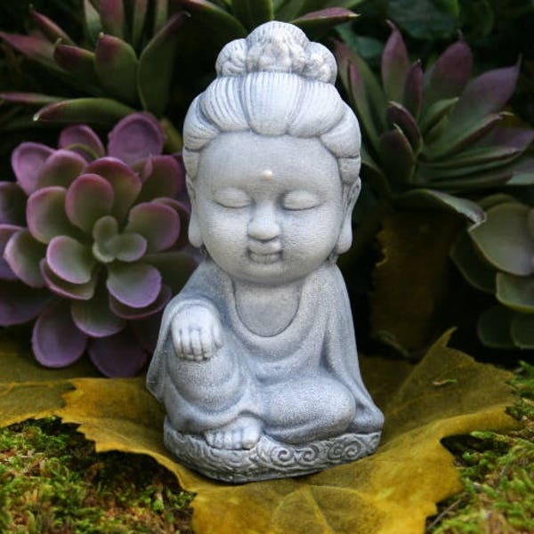 Kwan Yin Statue - Miniature Meditation Altar Statue - Concrete Goddess for Home or Garden Decoration