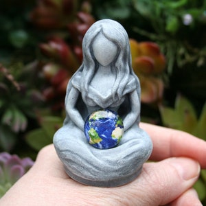 Earth Mother Goddess Statue - Mini Gaia Statue - Unique Mother Earth Figurine