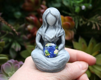 Earth Mother Goddess Statue - Mini Gaia Statue - Unique Mother Earth Figurine