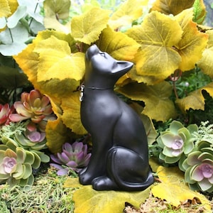 Moon Gazing Cat Lucky Lunar Black Cat Sculpture Concrete Garden Decor image 3