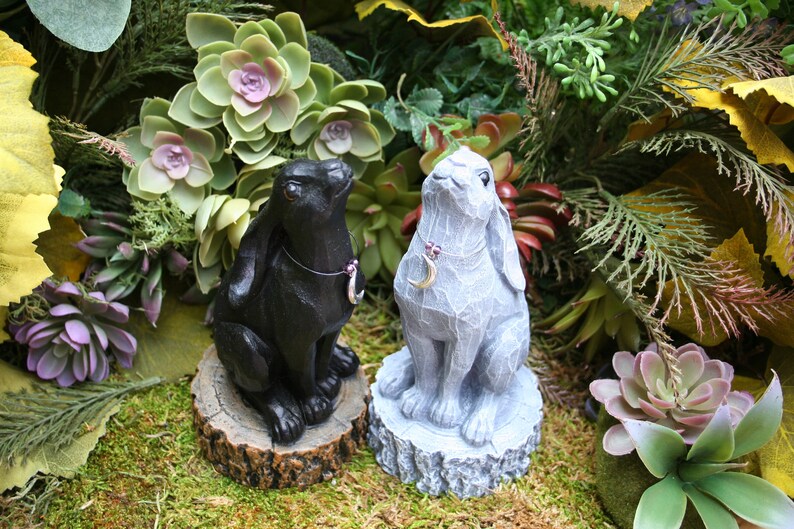 Moon Gazing Hare Statue Traditional Style March Hare Ornament Concrete Lunar Hare Garden Decoration image 7