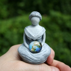 Earth Goddess Statue - Gaia Statue - Unique Mini Mother Earth Figurine