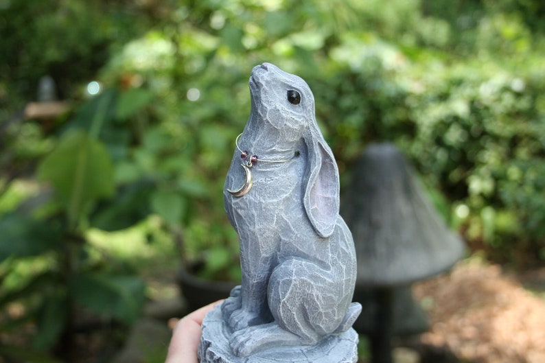 Moon Gazing Hare Statue Traditional Style March Hare Ornament Concrete Lunar Hare Garden Decoration image 5