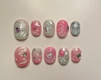 Pastell Stawberry Short Almond Drücken Sie auf die Nägel | Pink Grün Erdbeere Nägel | Soft Fairycore Nägel | Drücken Sie auf die Nägel Handmade