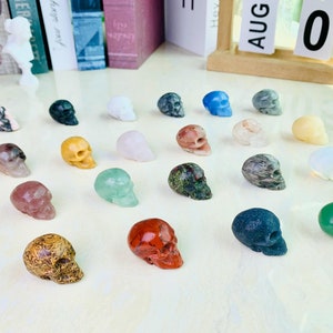 35MM Natural Crystal Skull Carving, Gemstone Quartz Skull Sculpture Decor, Desk Top Decor, Healing Crystals Figurine Home Decor Gifts.
