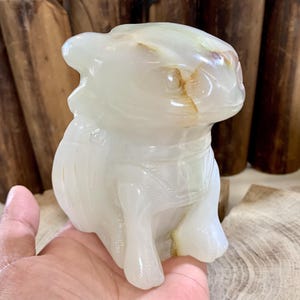 70 mm 手彫りの水晶歯のない像、天然水晶の飛竜の彫刻、水晶の頭蓋骨の置物の装飾、癒しの水晶の室内装飾。